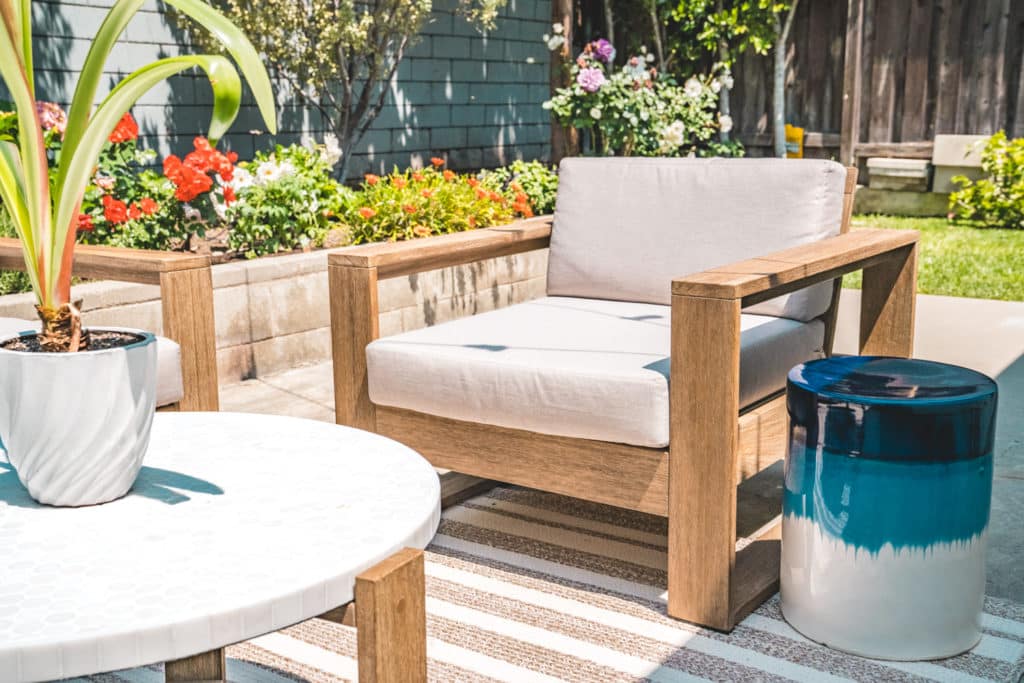 the-best-outdoor-furniture-set-that-ll-make-you-never-want-to-go-inside